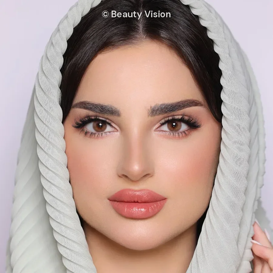 Model wearing Luminous Coffee colored contact lenses