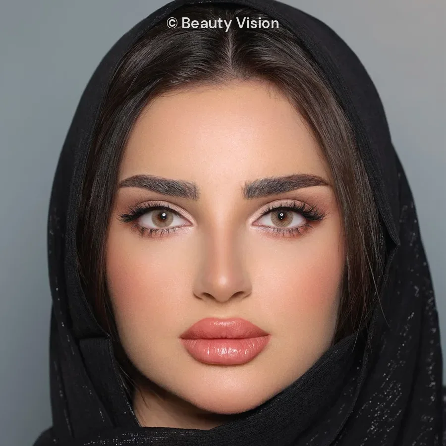 Model wearing Luminous Hazel colored contact lenses