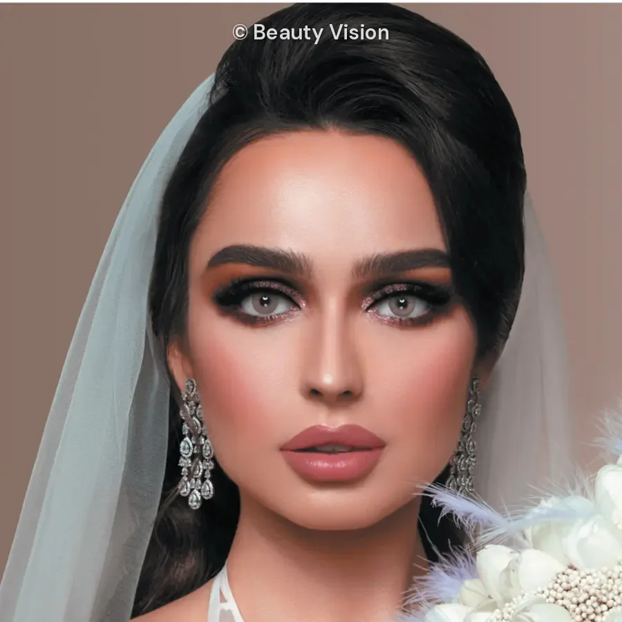 Model wearing MyLense Light Brown colored contact lenses