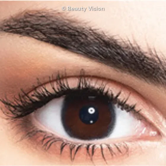 Mylense Perla Coffee colored contact lens, close-up on the eye