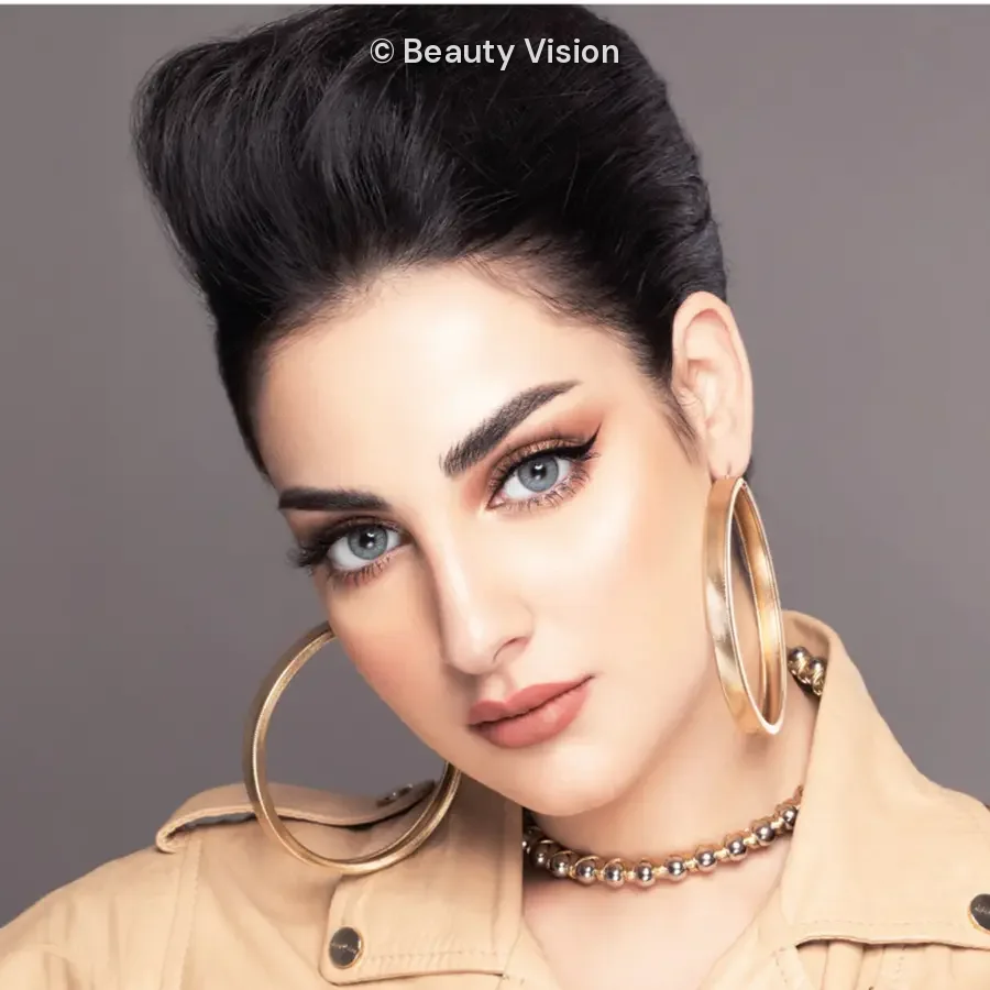 Model wearing Mylense Turquoise colored contact lenses
