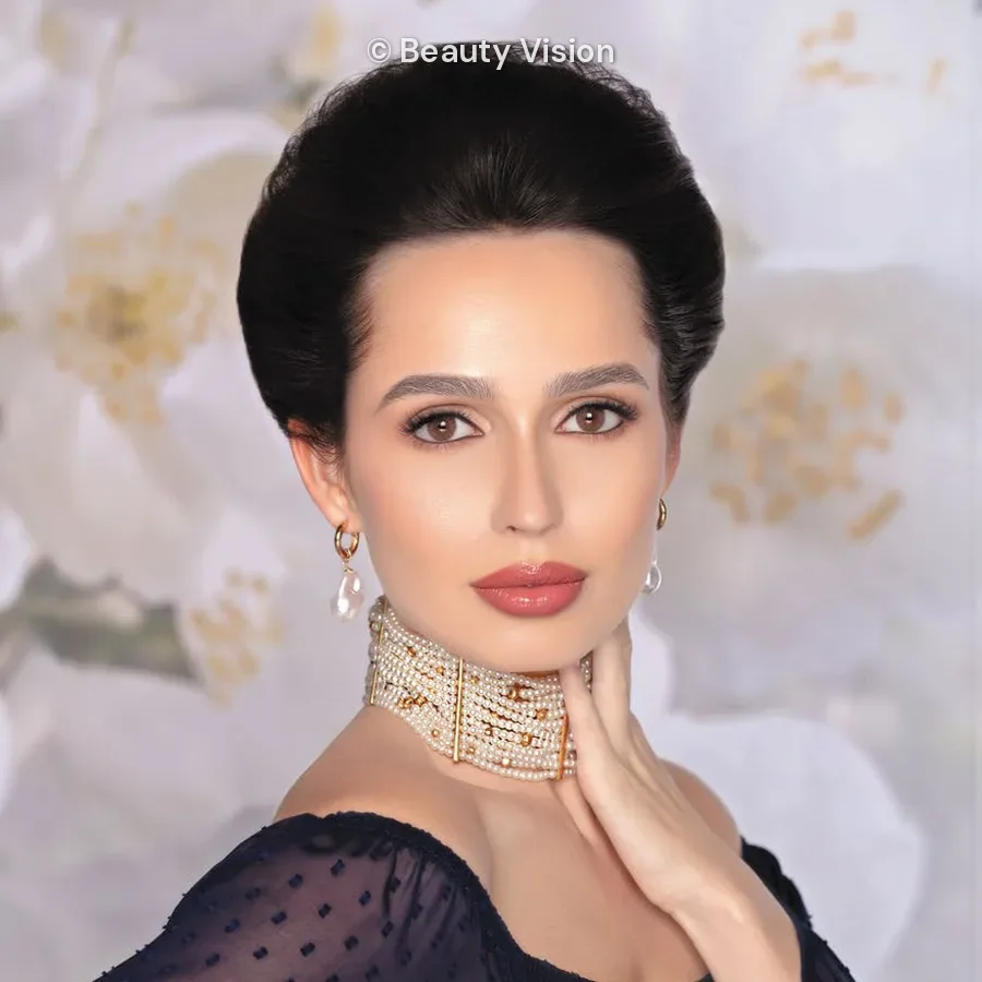 Model wearing Naturèl Core Brown colored contact lenses
