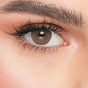 Naturèl Core Hazel colored contact lens on the eye