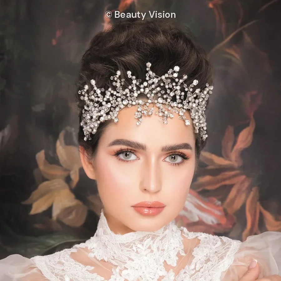Model wearing Naturèl Core Ivory colored contact lenses