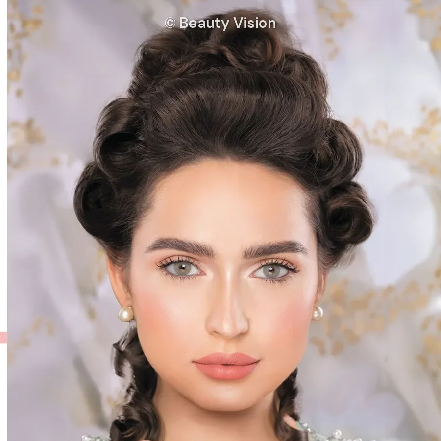 Model wearing Naturèl Core Onyx colored contact lenses