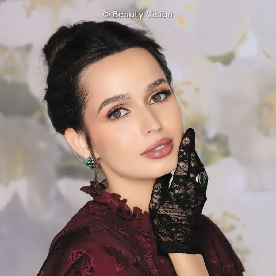 Model wearing Naturèl La Opal colored contact lenses