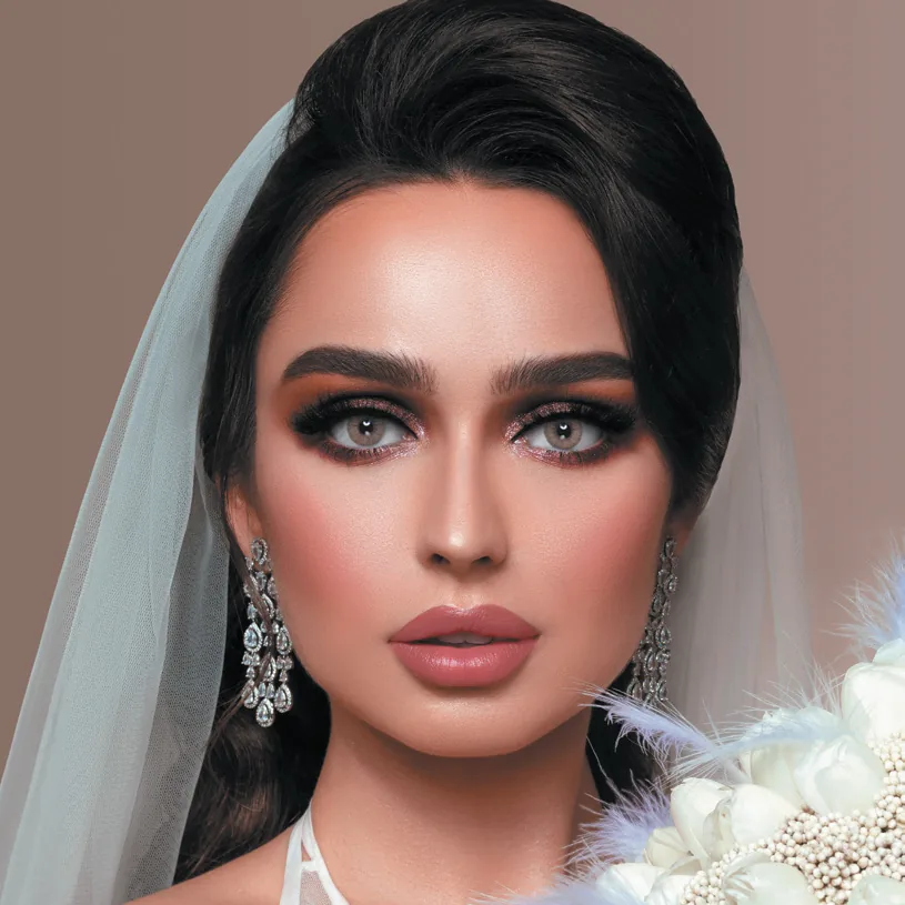 Model wearing MyLense Light Brown colored contact lenses