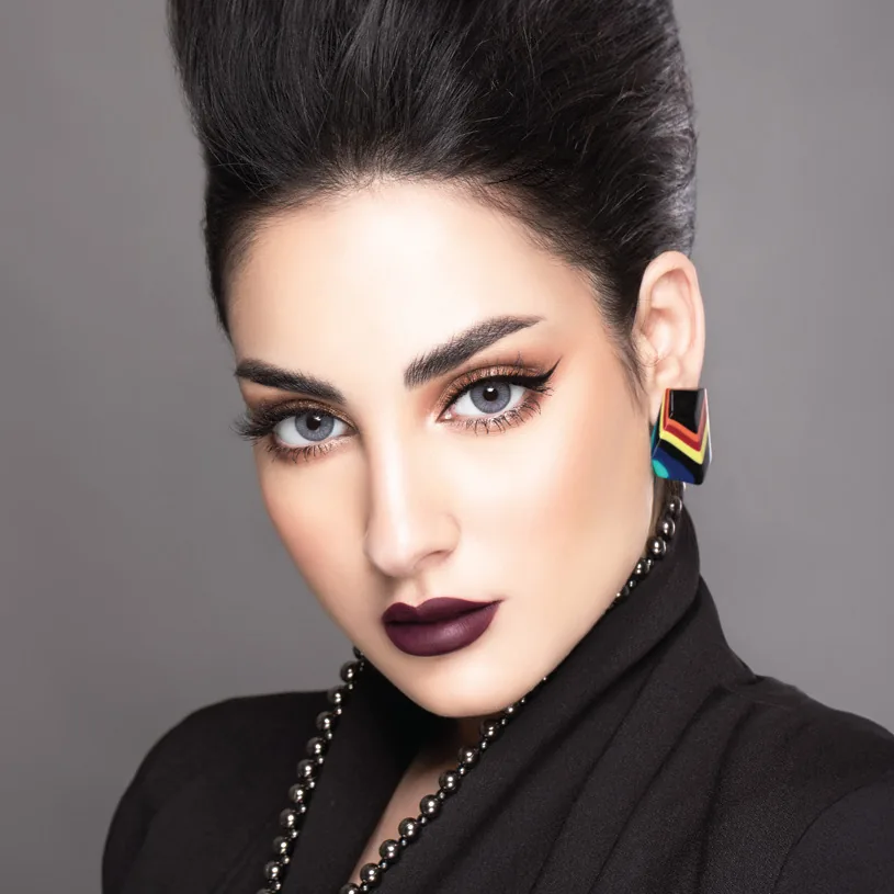 Model wearing Mylense Oro Ice colored contact lenses